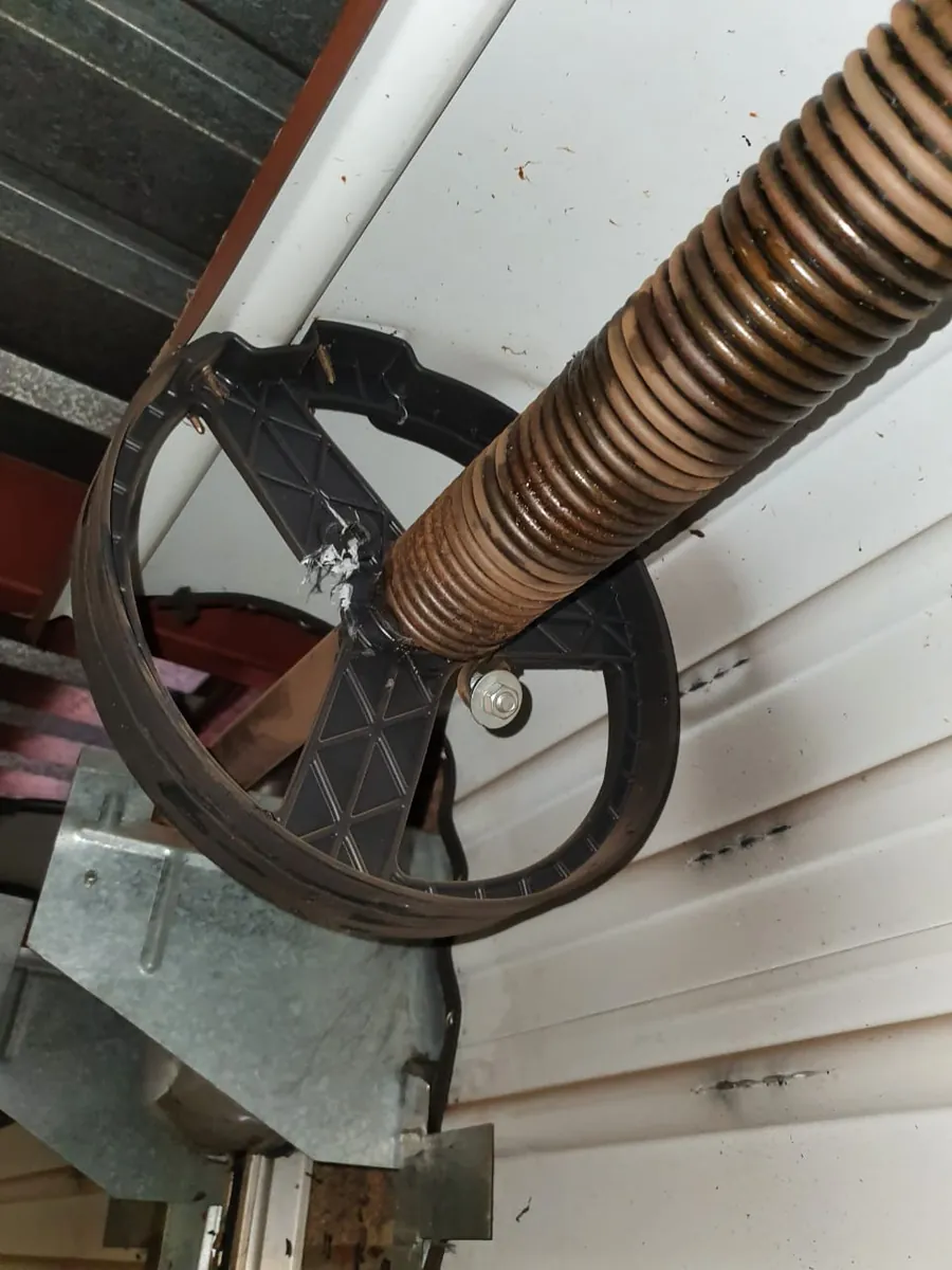 Benoni garage door servicing component